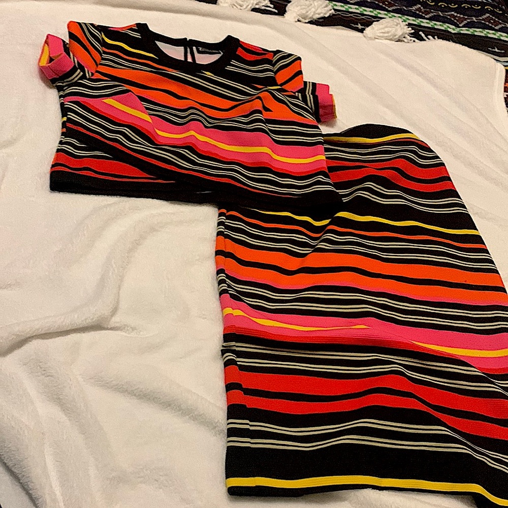 2pc shirt/skirt set ny & company Medium